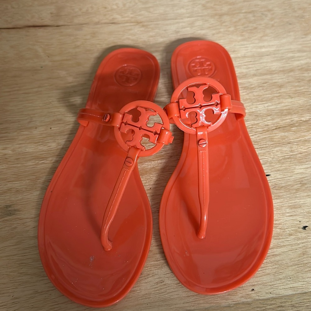 Rand new Tory Burch sandals
